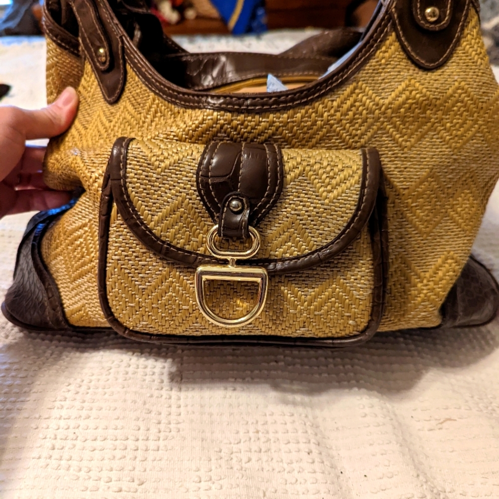 Straw shoulder bag with 3 compartments